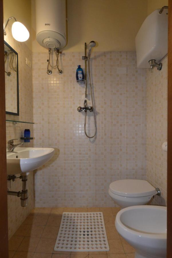 Appartement Via Della Posterna à Spolète Extérieur photo