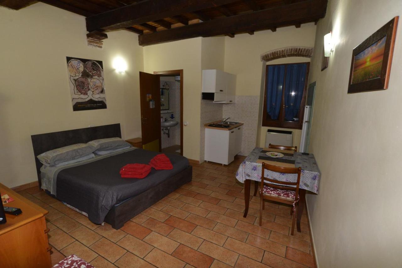 Appartement Via Della Posterna à Spolète Extérieur photo