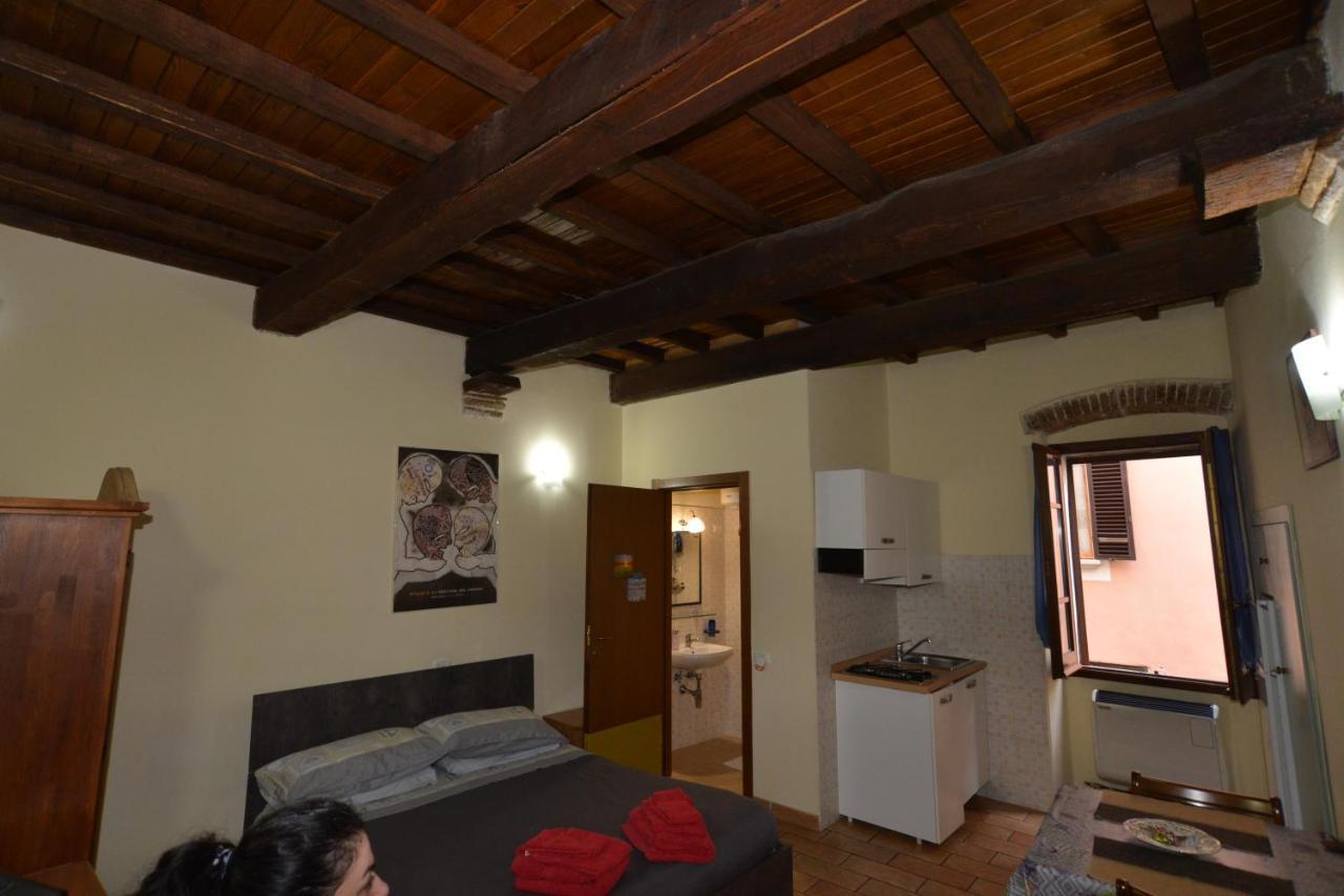 Appartement Via Della Posterna à Spolète Extérieur photo