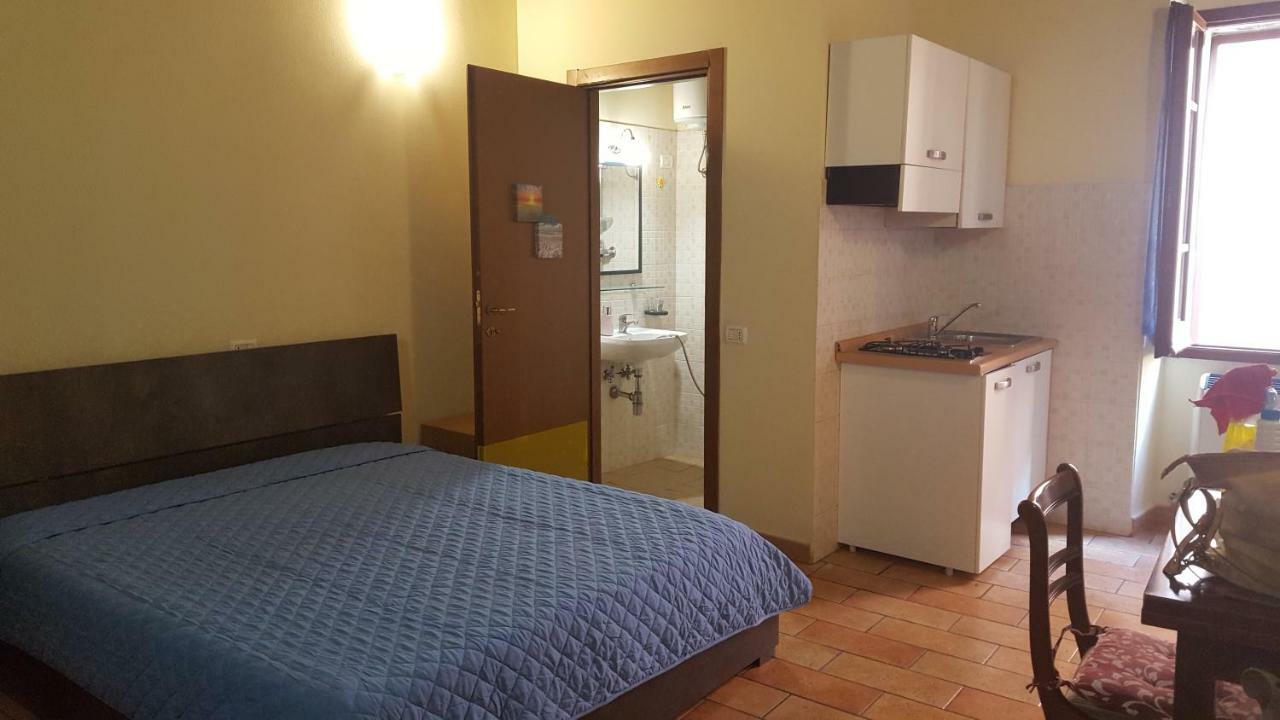 Appartement Via Della Posterna à Spolète Extérieur photo