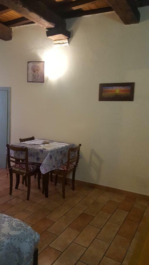 Appartement Via Della Posterna à Spolète Extérieur photo