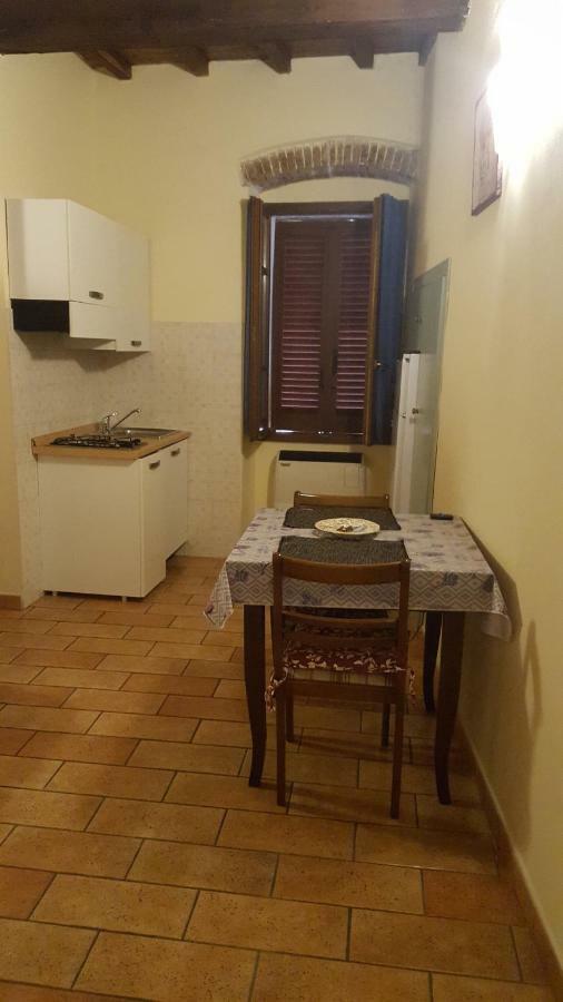 Appartement Via Della Posterna à Spolète Extérieur photo