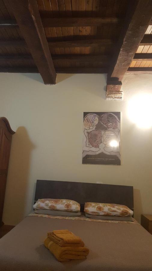 Appartement Via Della Posterna à Spolète Extérieur photo